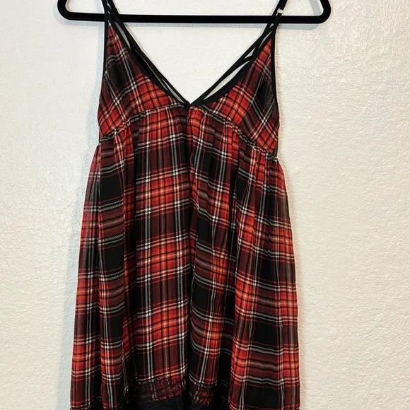 Women’s BCBG Black And Red Plaid Slip Dress Size 2 NWT - Picture 5 of 10